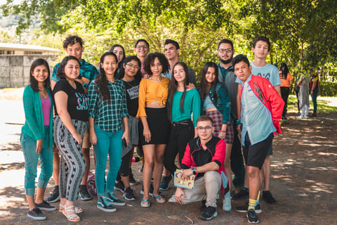 Comprar SEGUIDORES COSTARRICENSES FACEBOOK